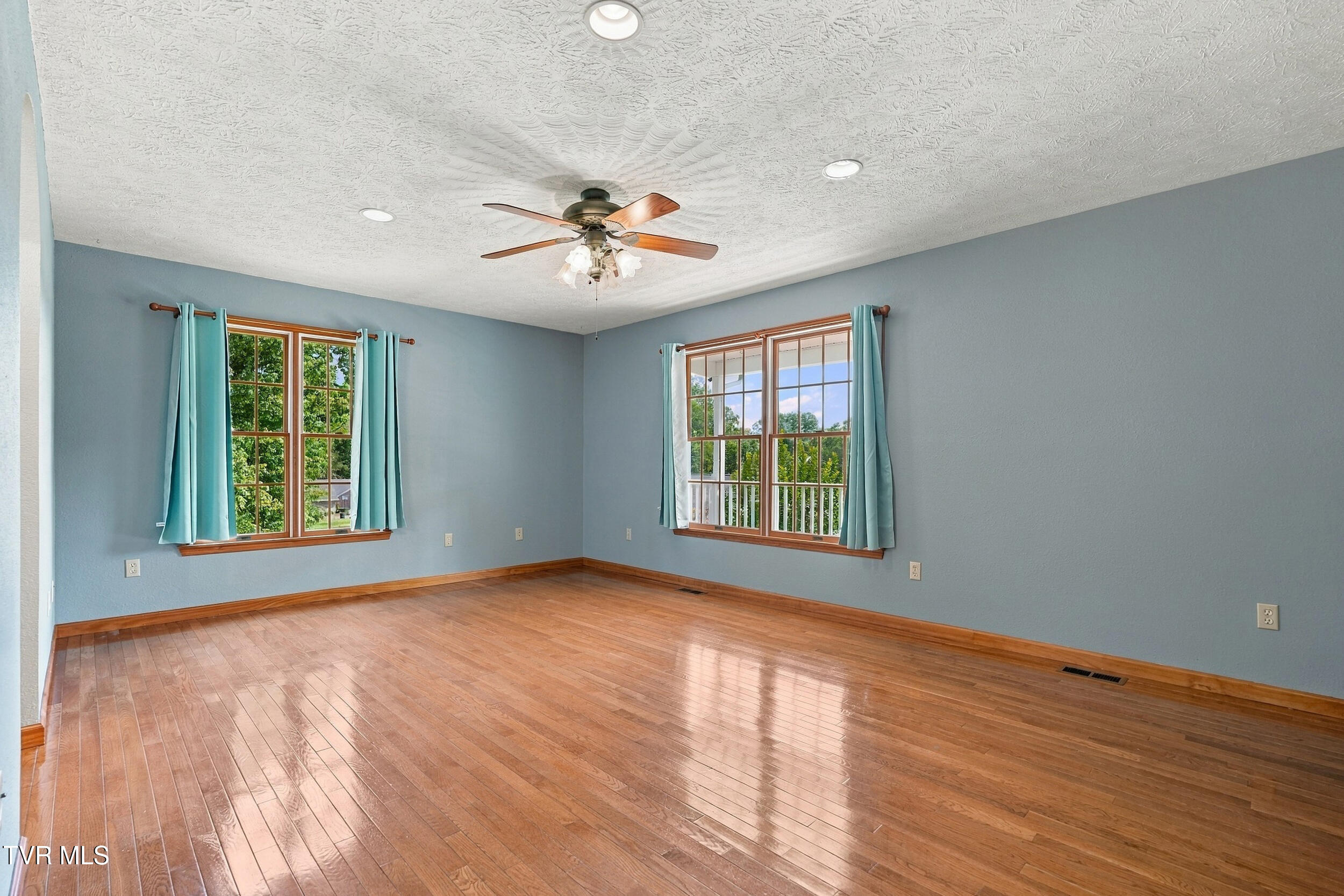 804 Nash Street Southwest Wise, VA 24293 - Photo 4 of 43 PRIMARY SUITE