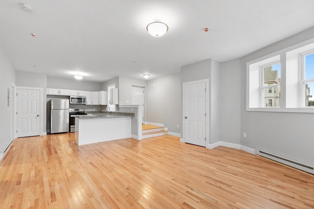 86-92 Hamilton Street Worcester, MA 01604 - Photo 7 of 22