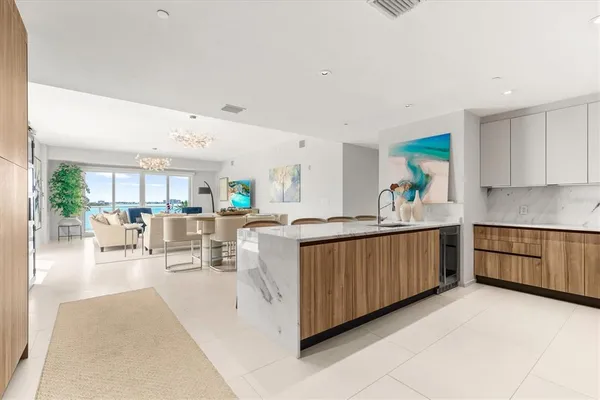 $2,200,000 | 1020 Sunset Point Road, Unit 303, Clearwater, FL 33755