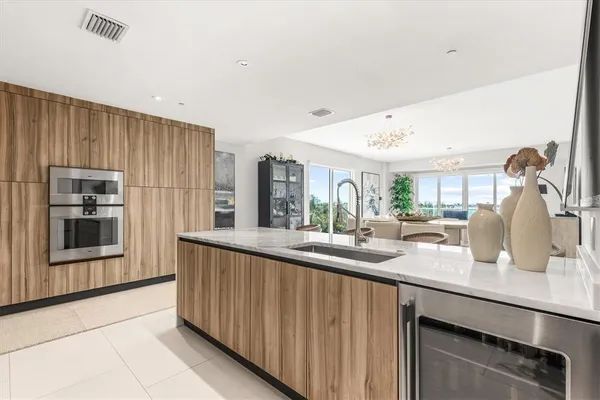 $2,200,000 | 1020 Sunset Point Road, Unit 303, Clearwater, FL 33755