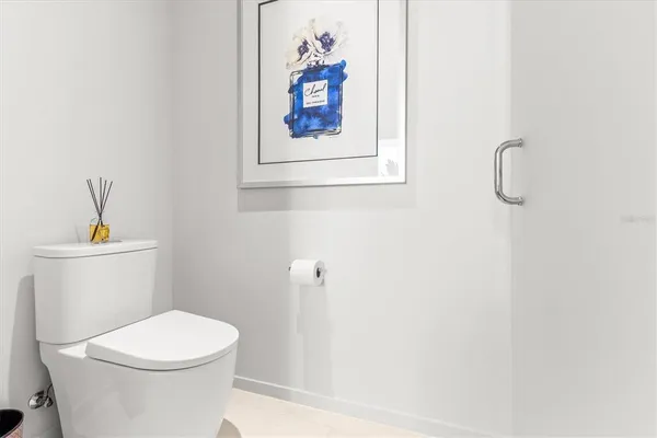 $2,200,000 | 1020 Sunset Point Road, Unit 303, Clearwater, FL 33755