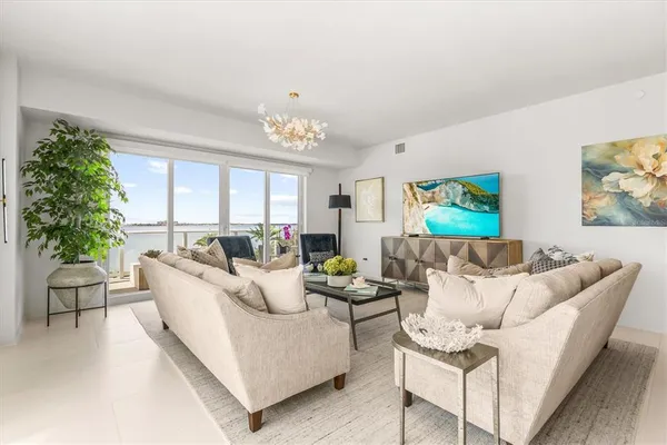 $2,200,000 | 1020 Sunset Point Road, Unit 303, Clearwater, FL 33755