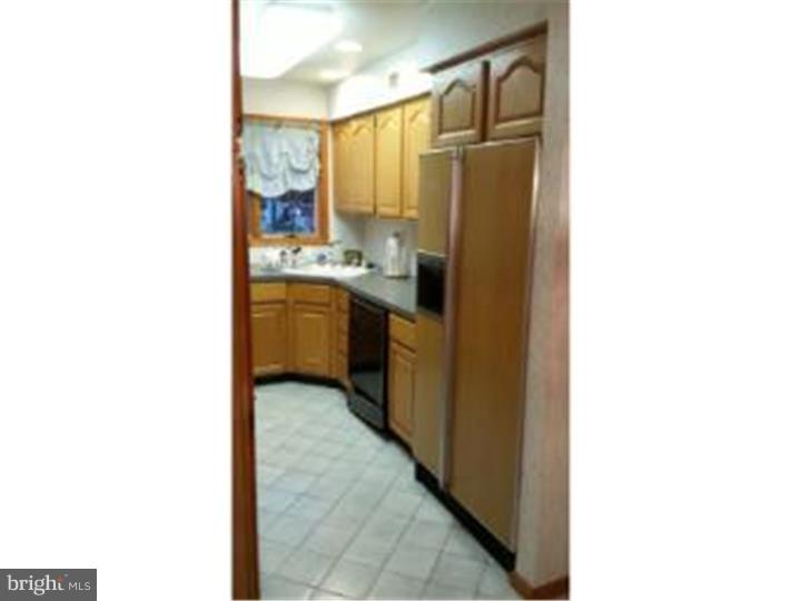1128 Morefield Road Philadelphia, PA 19115 - Photo 8 of 24