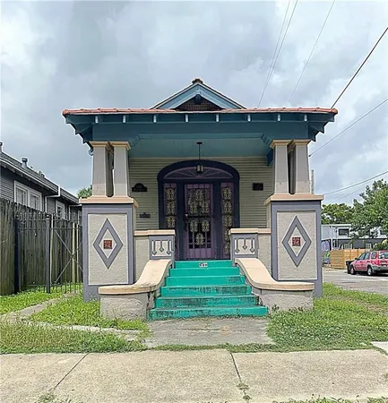 $1,300 | 640 Poland Avenue, New Orleans, LA 70117