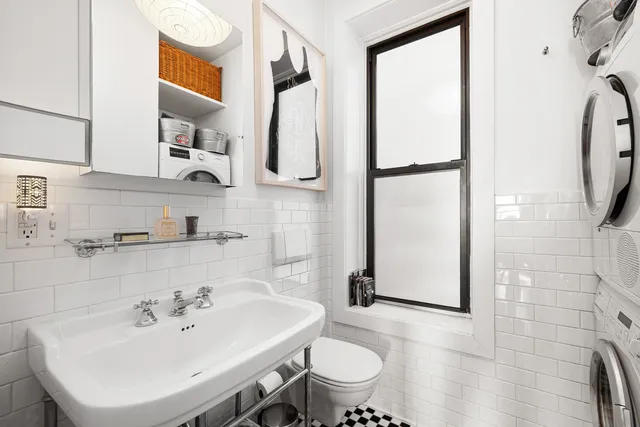 $1,495,000 | 344 West 11th Street, Unit 4W | West Village