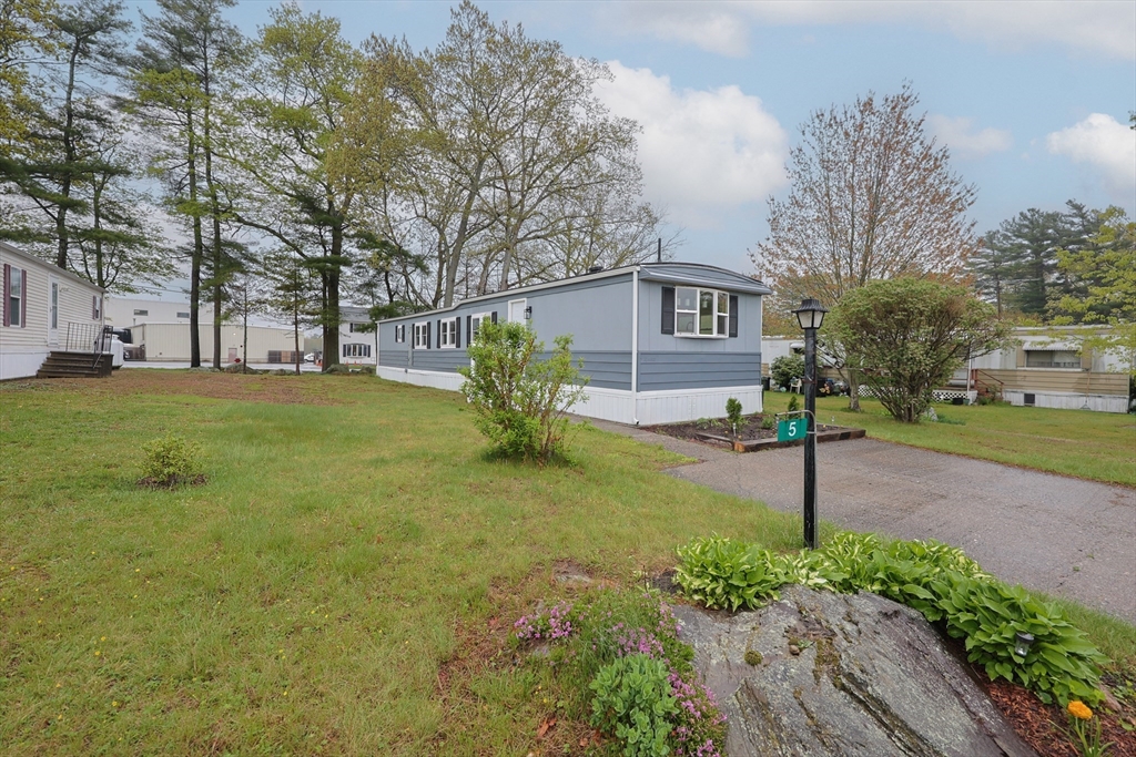 5 Debbie Lane Raynham, MA 02767 - Photo 2 of 25
