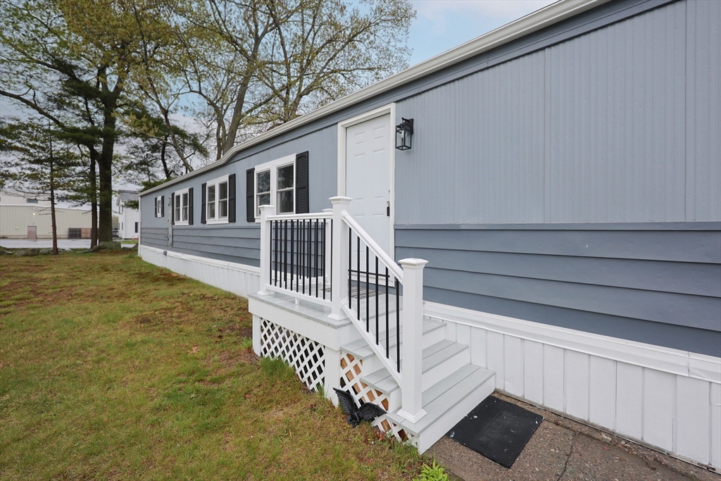 5 Debbie Lane Raynham, MA 02767 - Photo 3 of 25