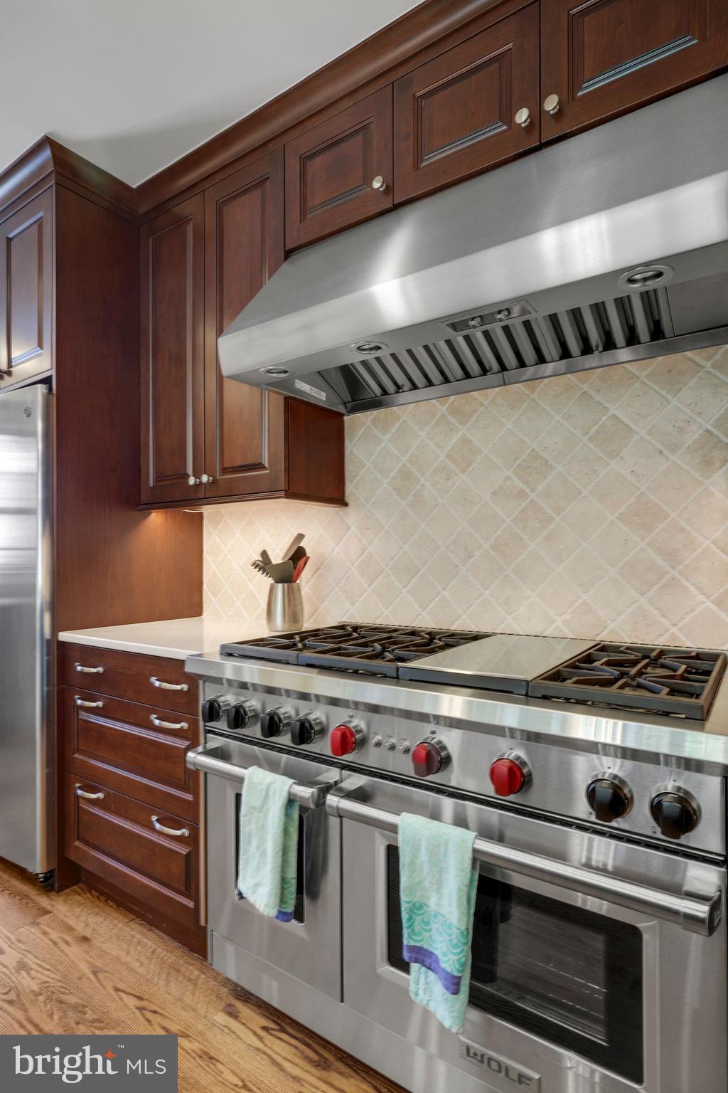 5804 Cedar Parkway Chevy Chase, MD 20815 - Photo 19 of 77 Wolf Range new in 2018