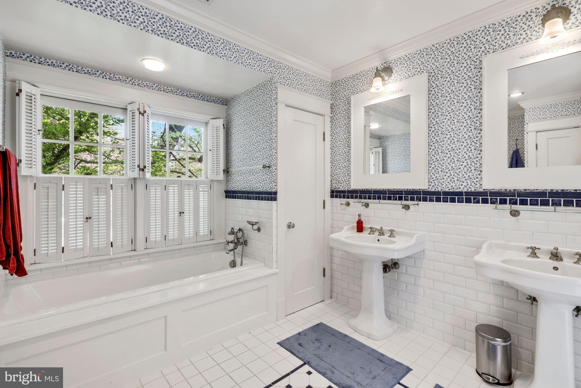 5804 Cedar Parkway Chevy Chase, MD 20815 - Photo 44 of 77 Master Bath with Soaking Tub