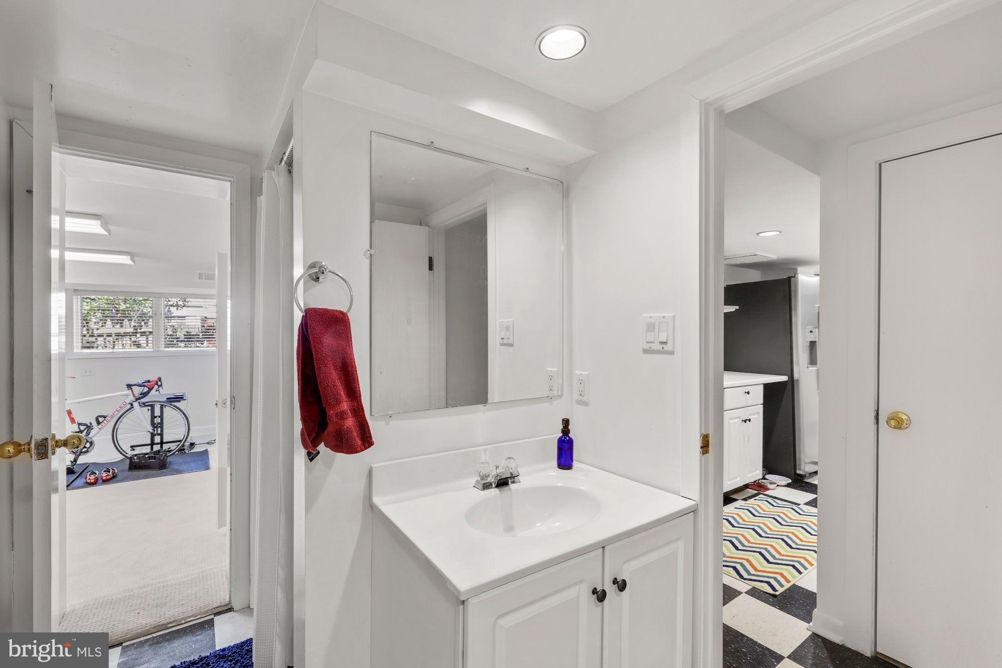 5804 Cedar Parkway Chevy Chase, MD 20815 - Photo 74 of 77 Full Bath