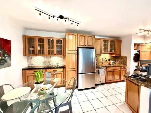 $2,000 | 677 Trace Circle, Unit 102, Deerfield Beach, FL 33441