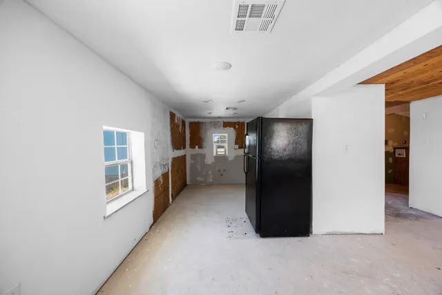 $300,000 | 147 Community Center Road, Rosanky, TX 78953