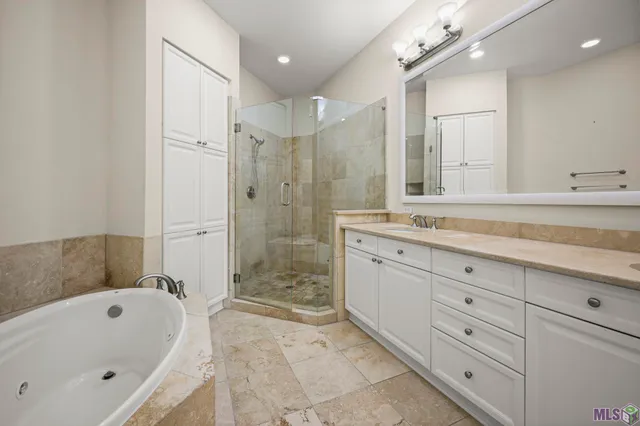 $680,000 | 998 Stanford Avenue, Unit 303, Baton Rouge, LA 70808