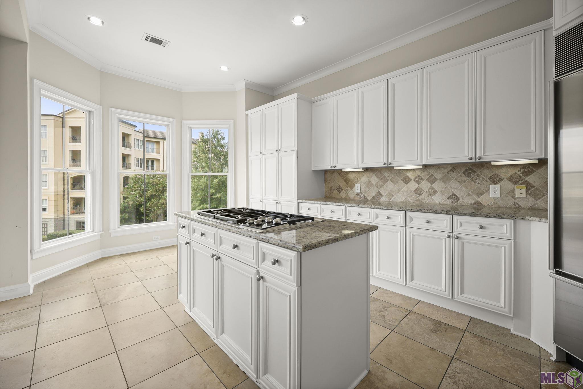 998 Stanford Avenue, Unit 303 Baton Rouge, LA 70808 - Photo 2 of 20