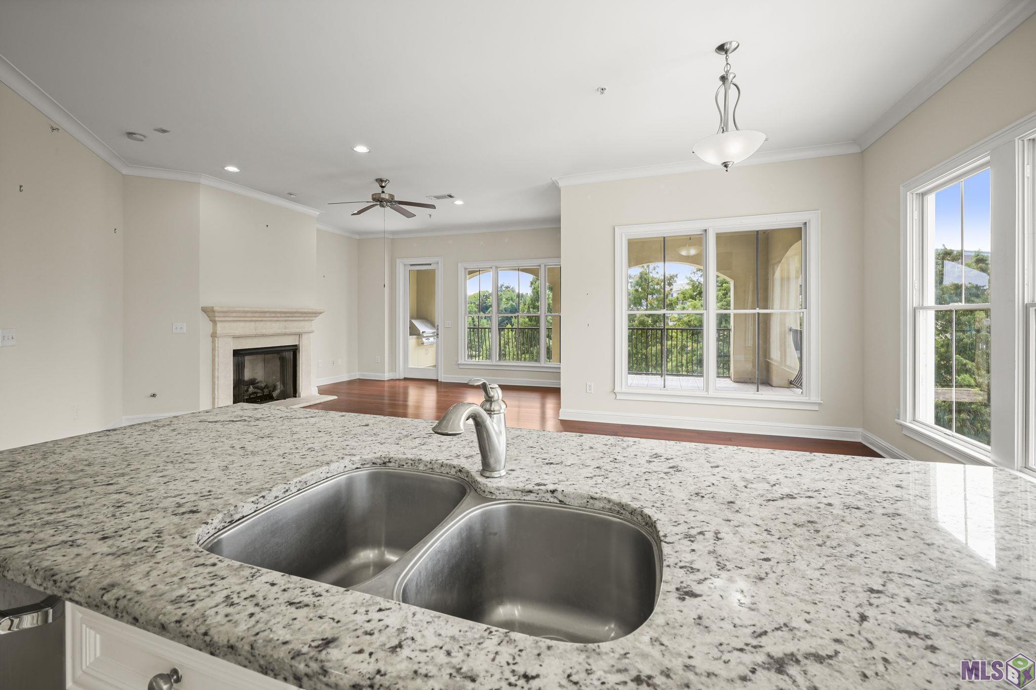 998 Stanford Avenue, Unit 303 Baton Rouge, LA 70808 - Photo 5 of 20