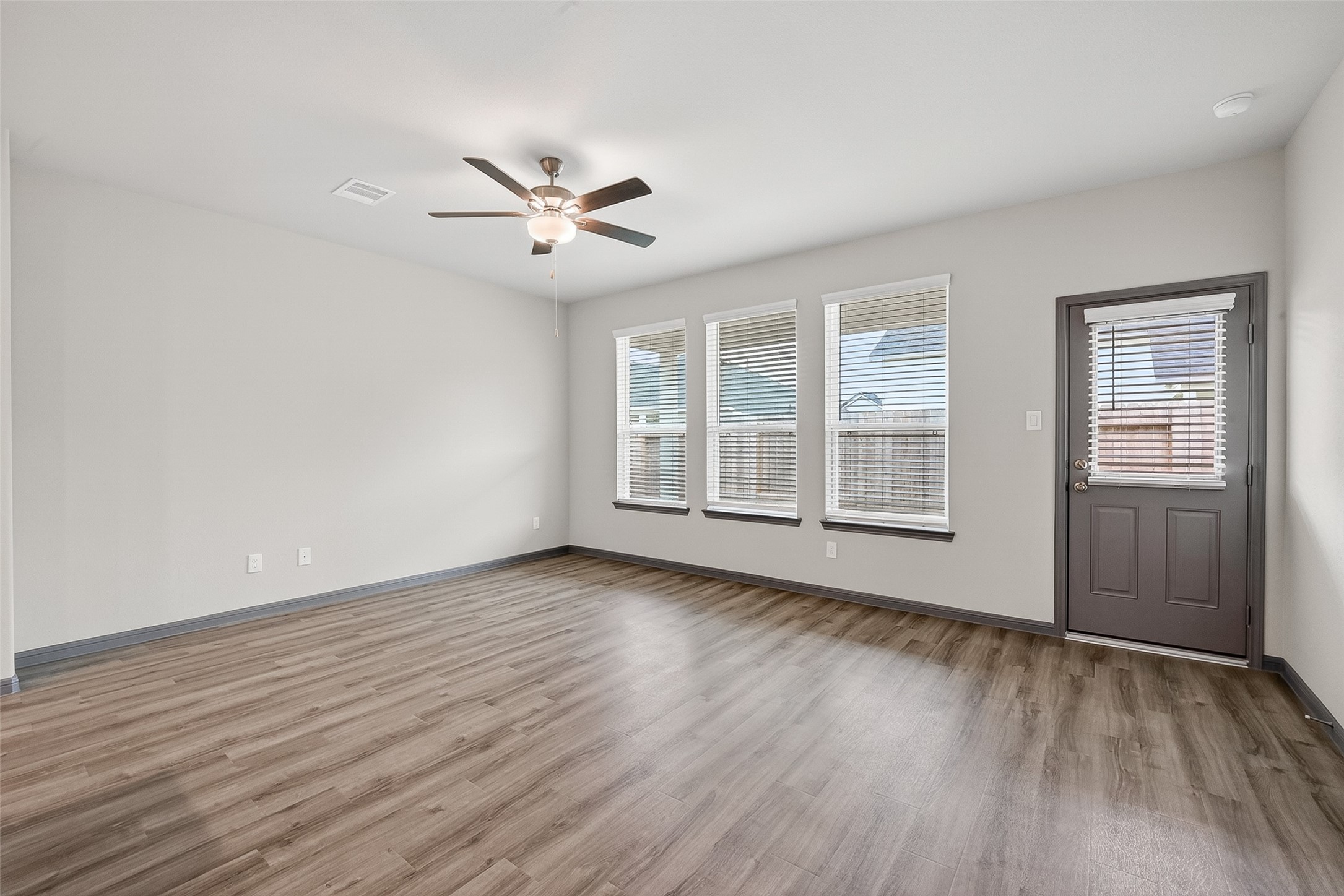 2119 Spring Hollow Drive Baytown, TX 77521 - Photo 16 of 37