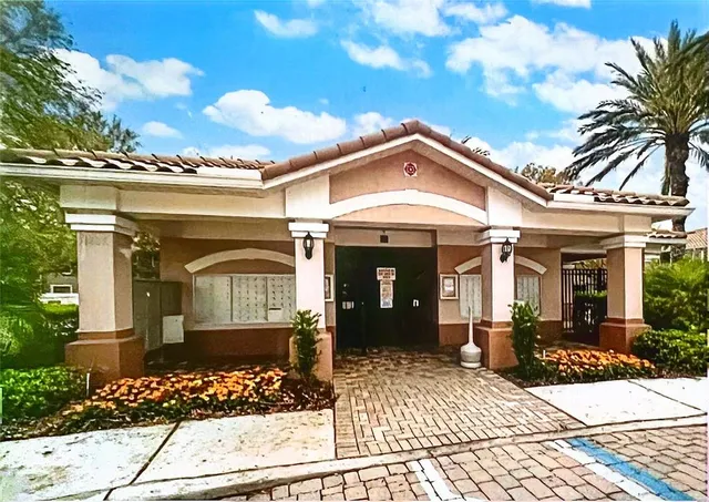 $419,900 | 870 Lantern Way, Clearwater, FL 33765