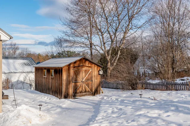 $220,000 | 21 Pleasant Street, Milo, ME 04463