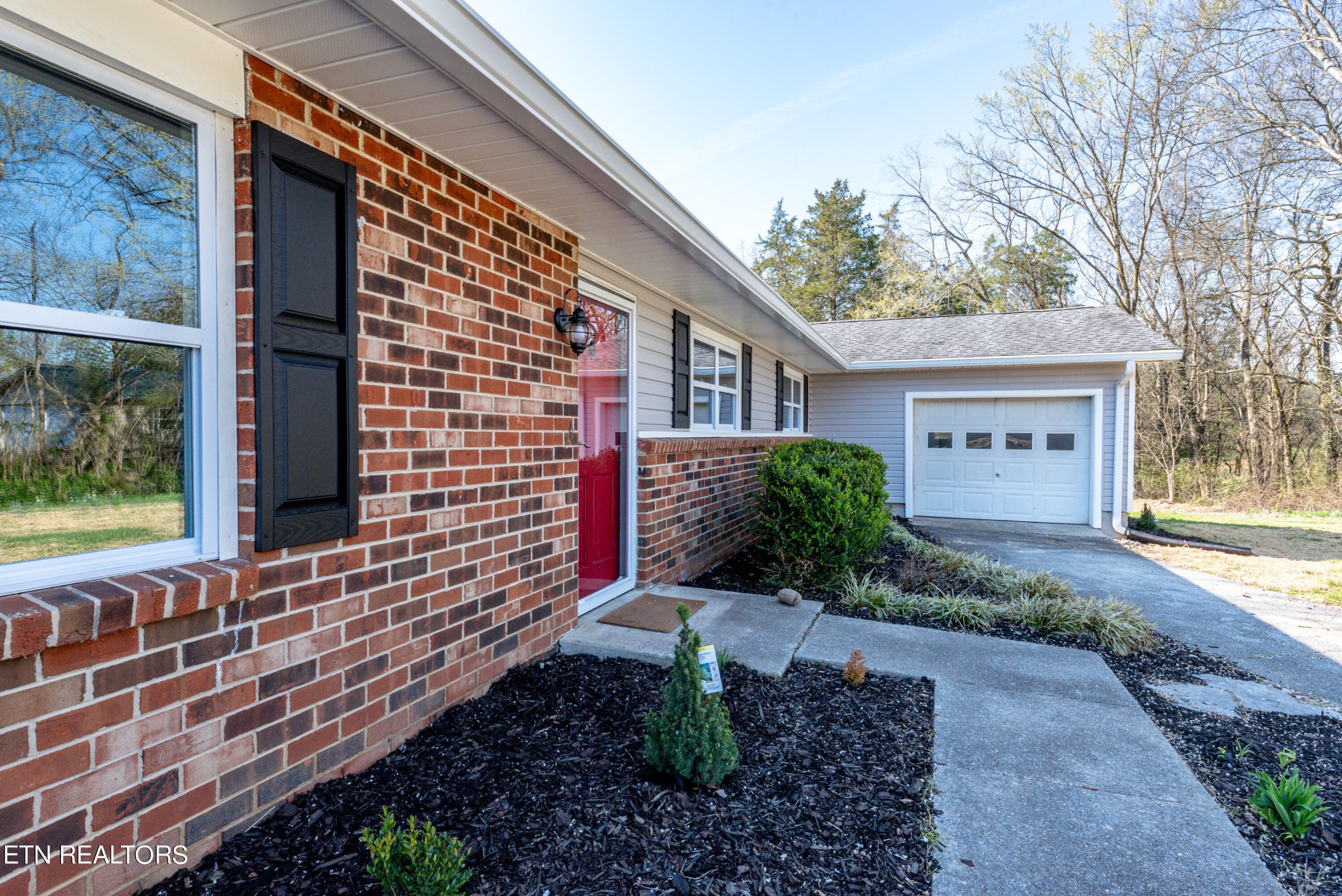 237 Old Suddath Road Harriman, TN 37748 - Photo 4 of 51 Gallery Image 4