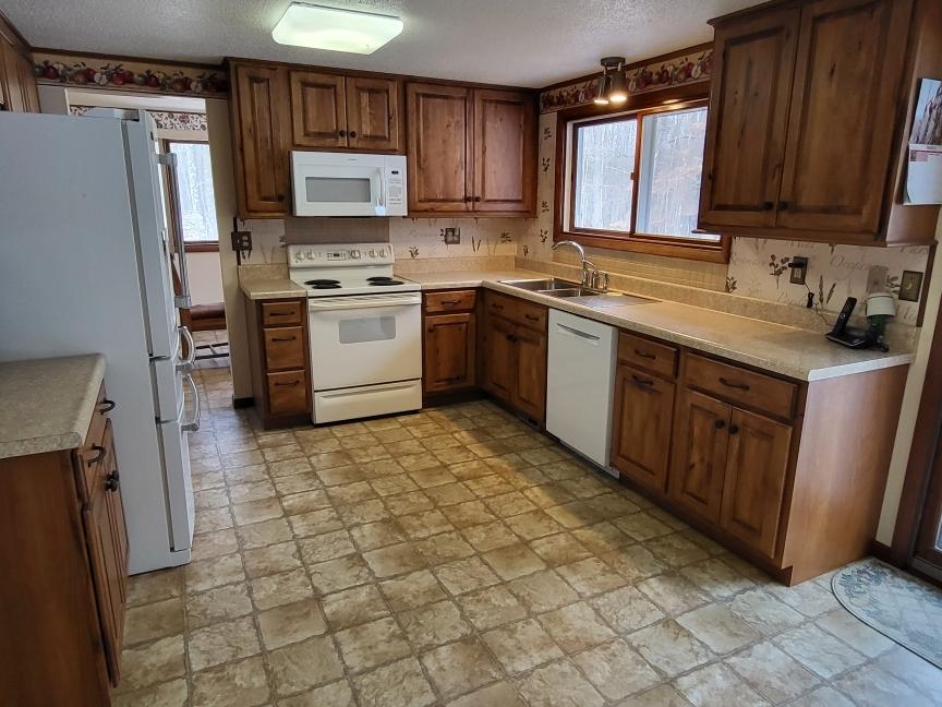 2746 South River Road Rhinelander, WI 54501 - Photo 3 of 33 Gallery Image 3