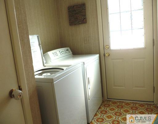 18 Valiant Road East Brunswick, NJ 08816 - Photo 17 of 22 Gallery Image 17