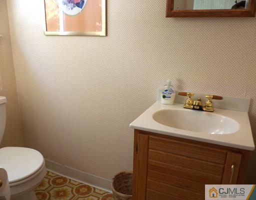 18 Valiant Road East Brunswick, NJ 08816 - Photo 18 of 22 Gallery Image 18