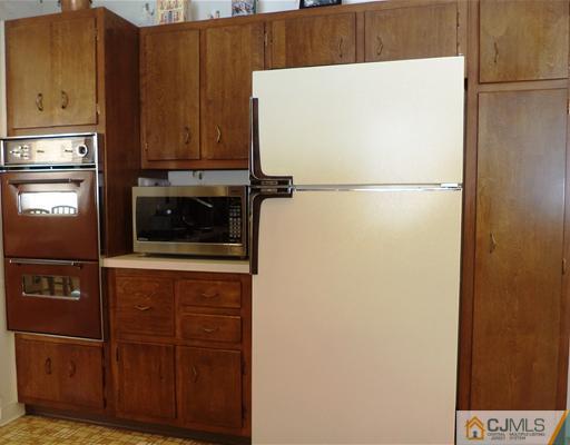 18 Valiant Road East Brunswick, NJ 08816 - Photo 8 of 22 Gallery Image 8