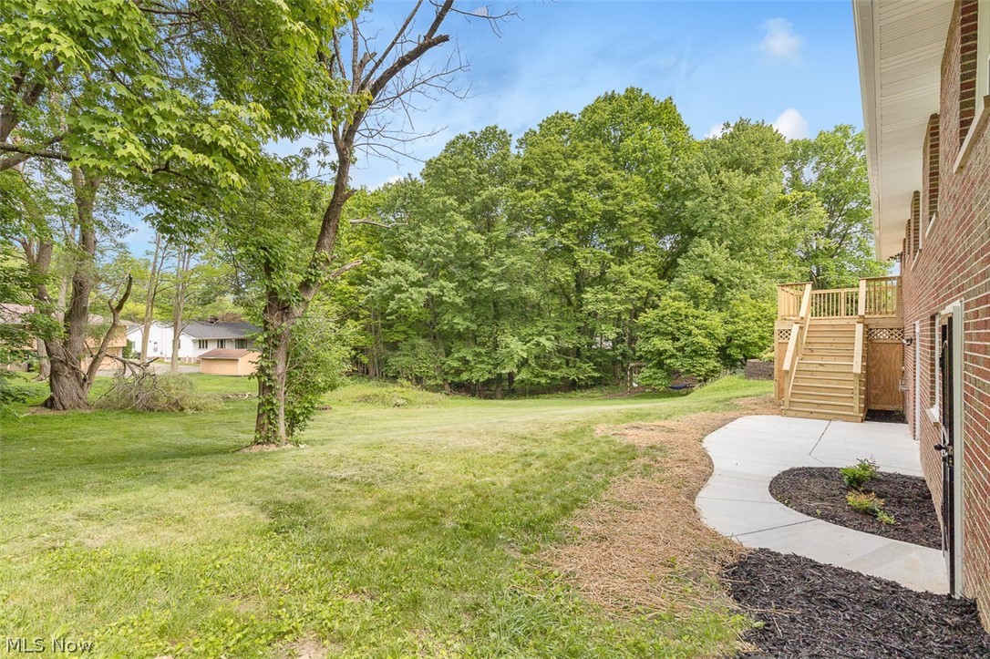 2429 Thurmont Road Akron, OH 44313 - Photo 2 of 44