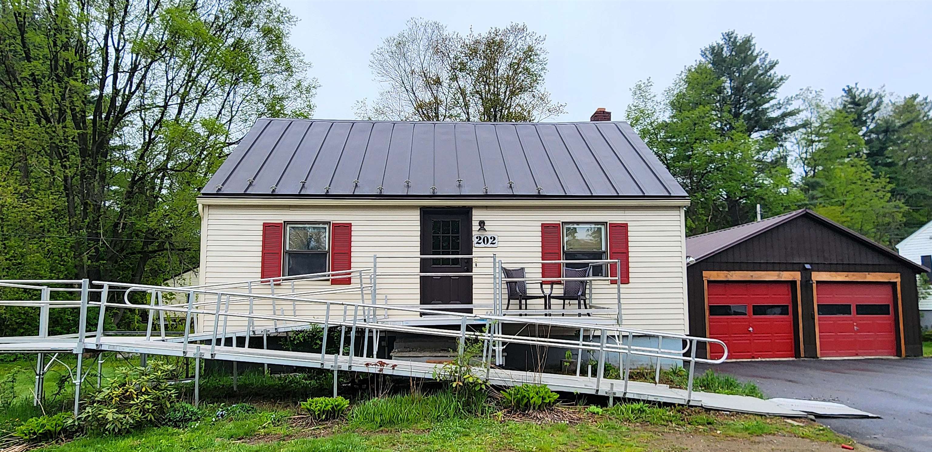 202 Mountain View Chester, VT 05143 - Photo 2 of 20 Gallery Image 2