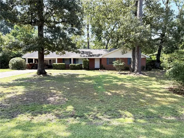 $359,500 | 199 Tchefuncte Drive, Covington, LA 70433