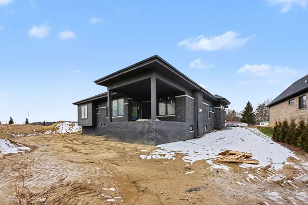 $974,900 | 57078 Meadowridge Drive, Washington, MI 48094