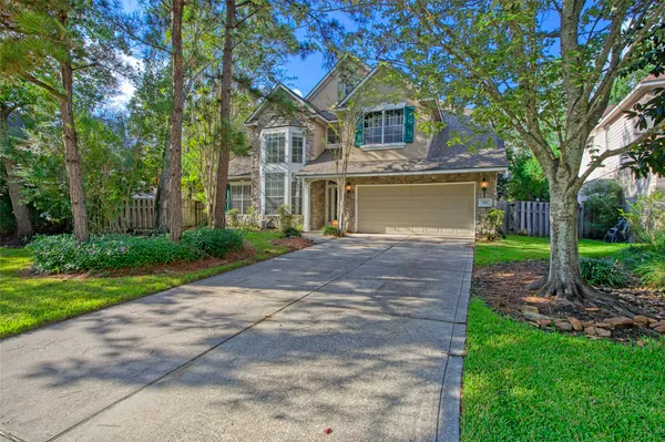 $670,000 | 19 East Sundance Circle, The Woodlands, TX 77382
