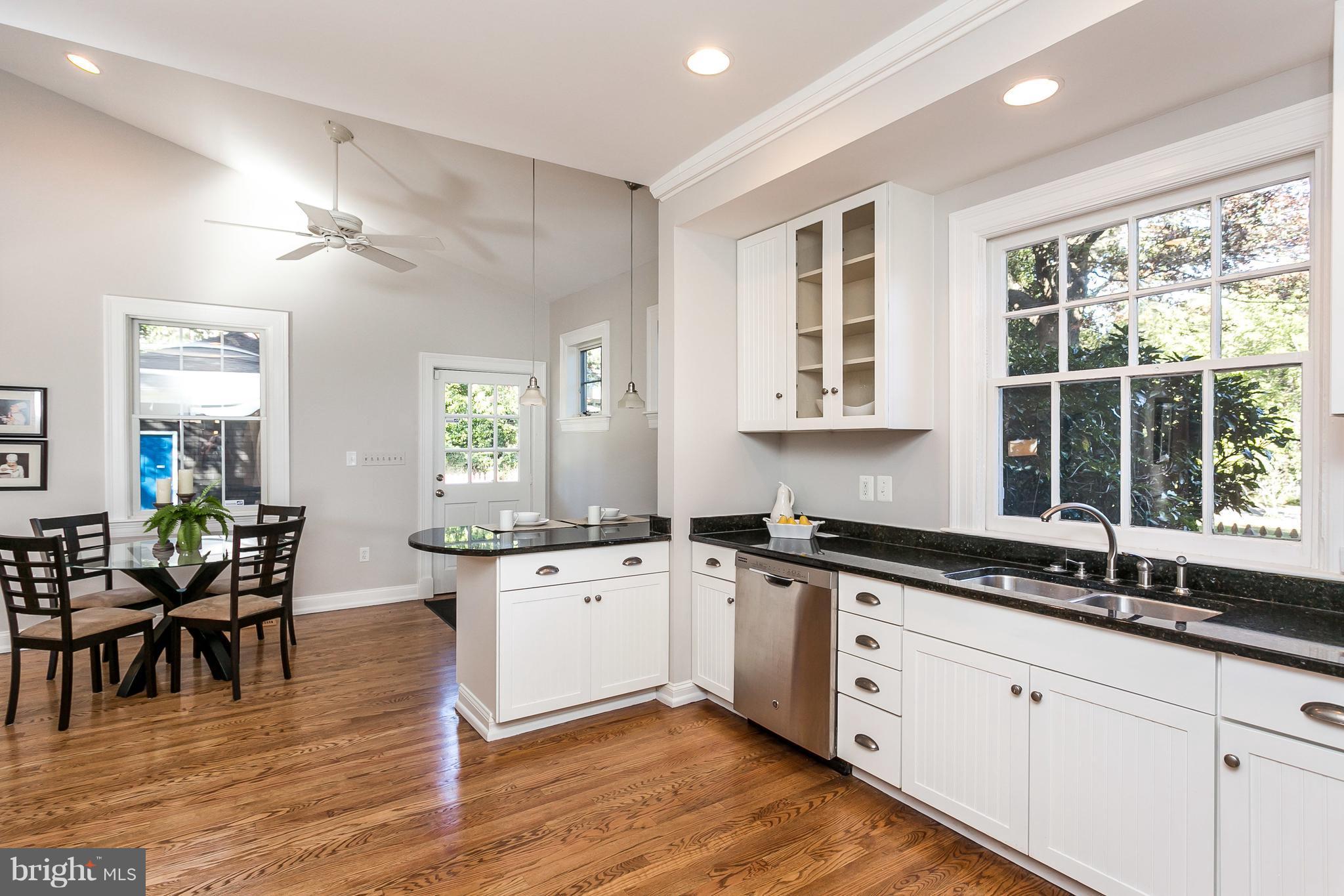 116 Woodlawn Road Baltimore, MD 21210 - Photo 15 of 30 Plenty of room for a busy family