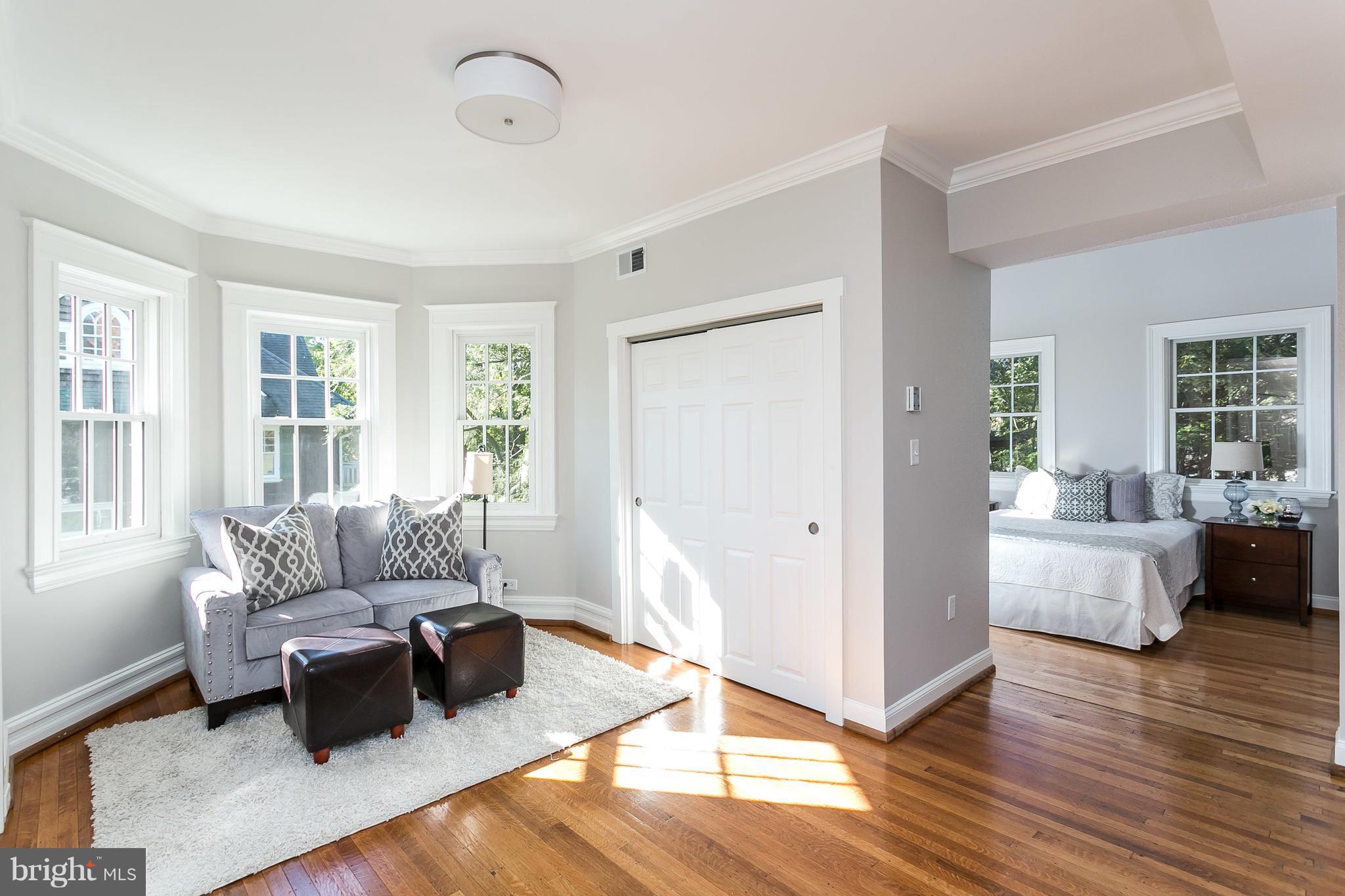 116 Woodlawn Road Baltimore, MD 21210 - Photo 20 of 30 Relax in your master bedroom retreat