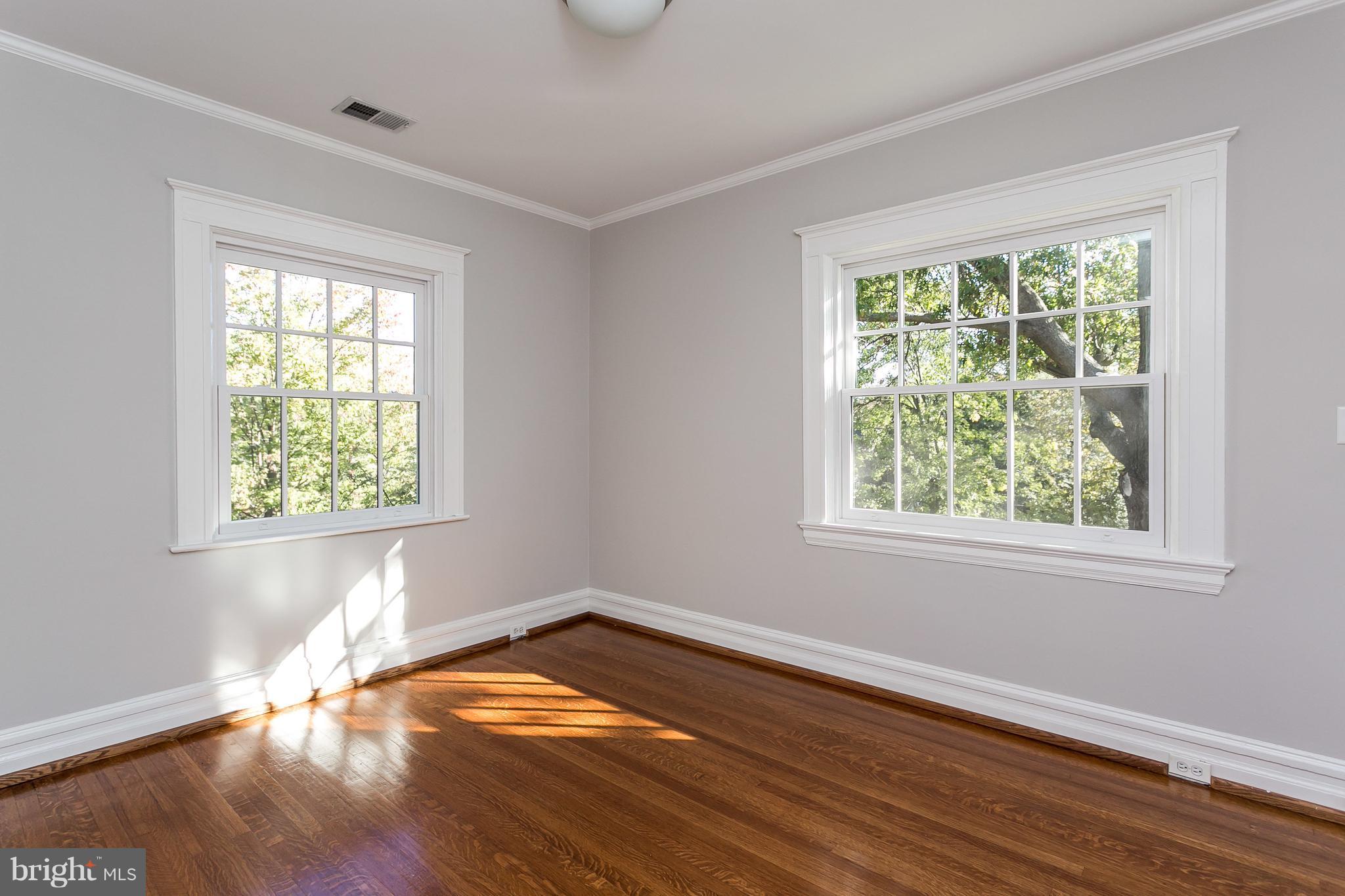 116 Woodlawn Road Baltimore, MD 21210 - Photo 23 of 30 Bedroom #2 on second floor