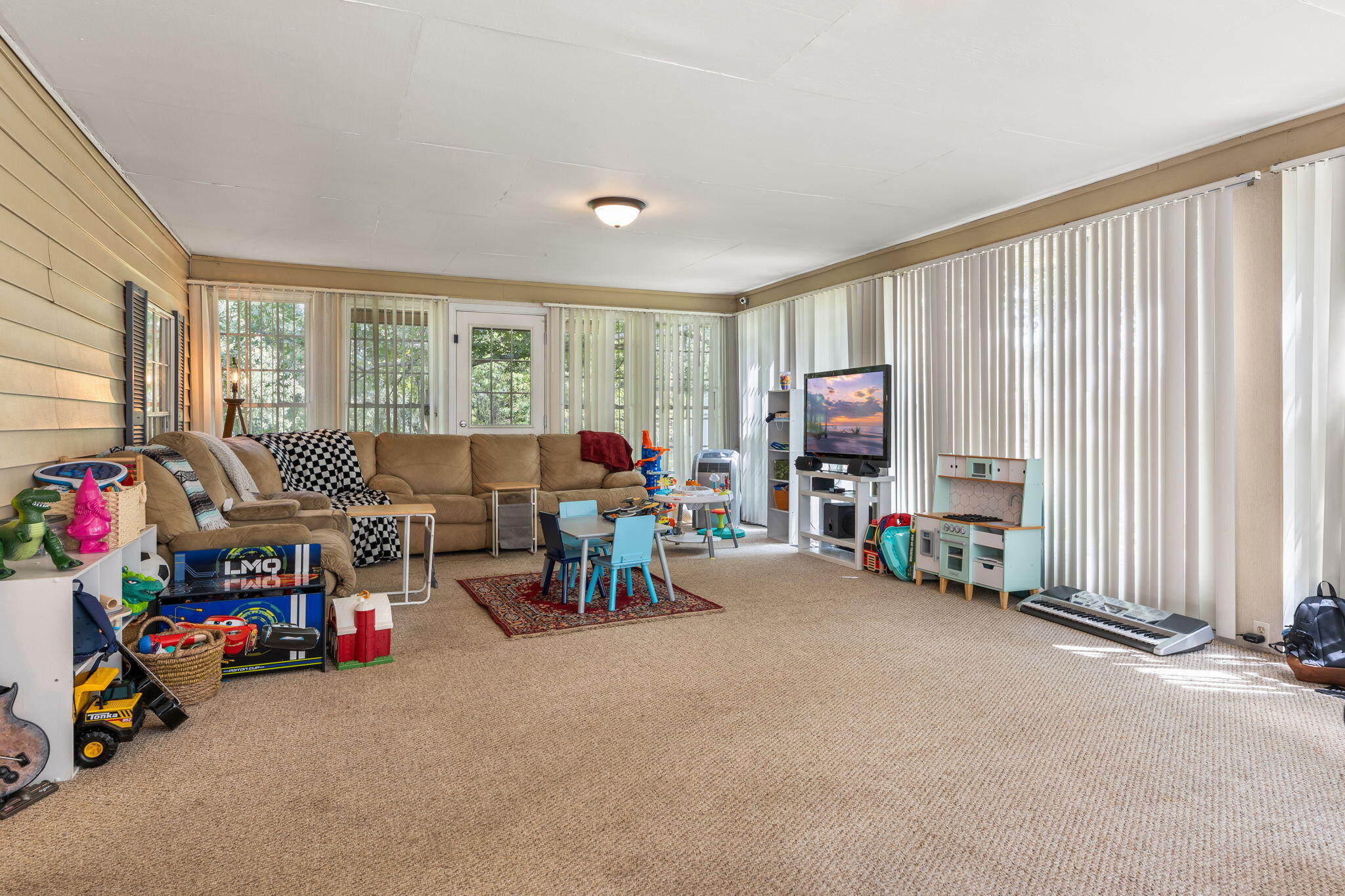 534 Tillman Branch Road Summerville, SC 29486 - Photo 6 of 34 13-web-or-mls-Interior-1