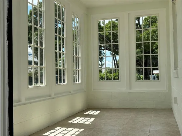 $2,250 | 3211 West North A Street, Tampa, FL 33609