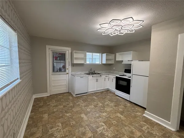 $2,250 | 3211 West North A Street, Tampa, FL 33609