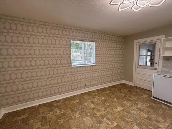 $2,250 | 3211 West North A Street, Tampa, FL 33609