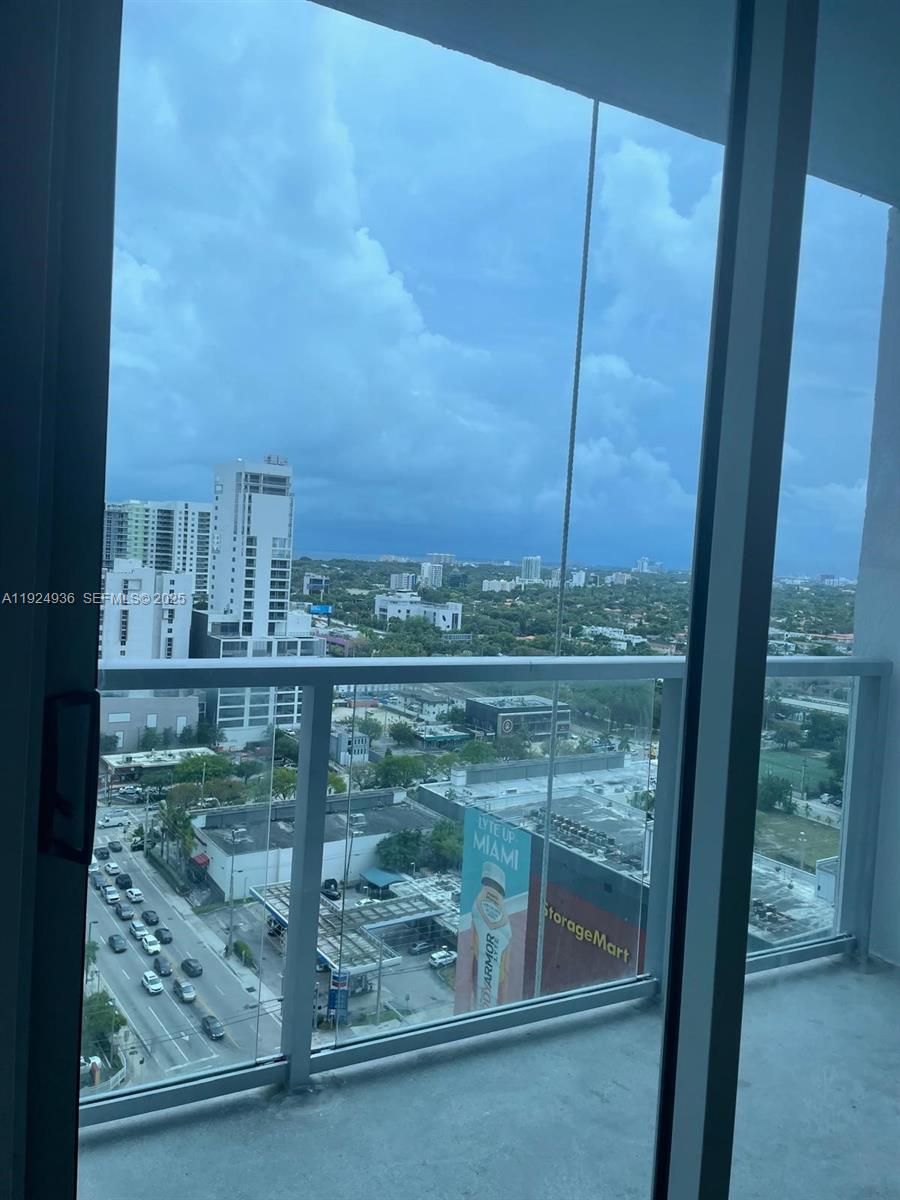 185 Southwest 7th Street, Unit 2014 Miami, FL 33130 - Photo 30 of 38 a view of a balcony with an outdoor space