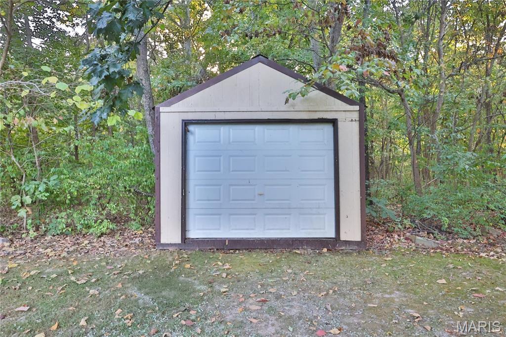 13844 Rock Road Gillespie, IL 62033 - Photo 12 of 47