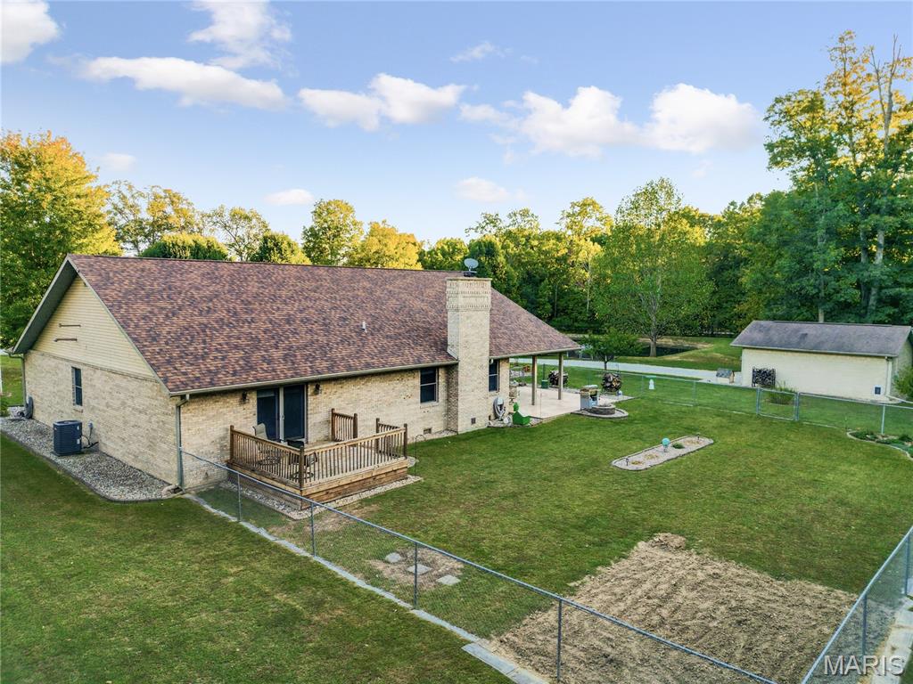 13844 Rock Road Gillespie, IL 62033 - Photo 4 of 47