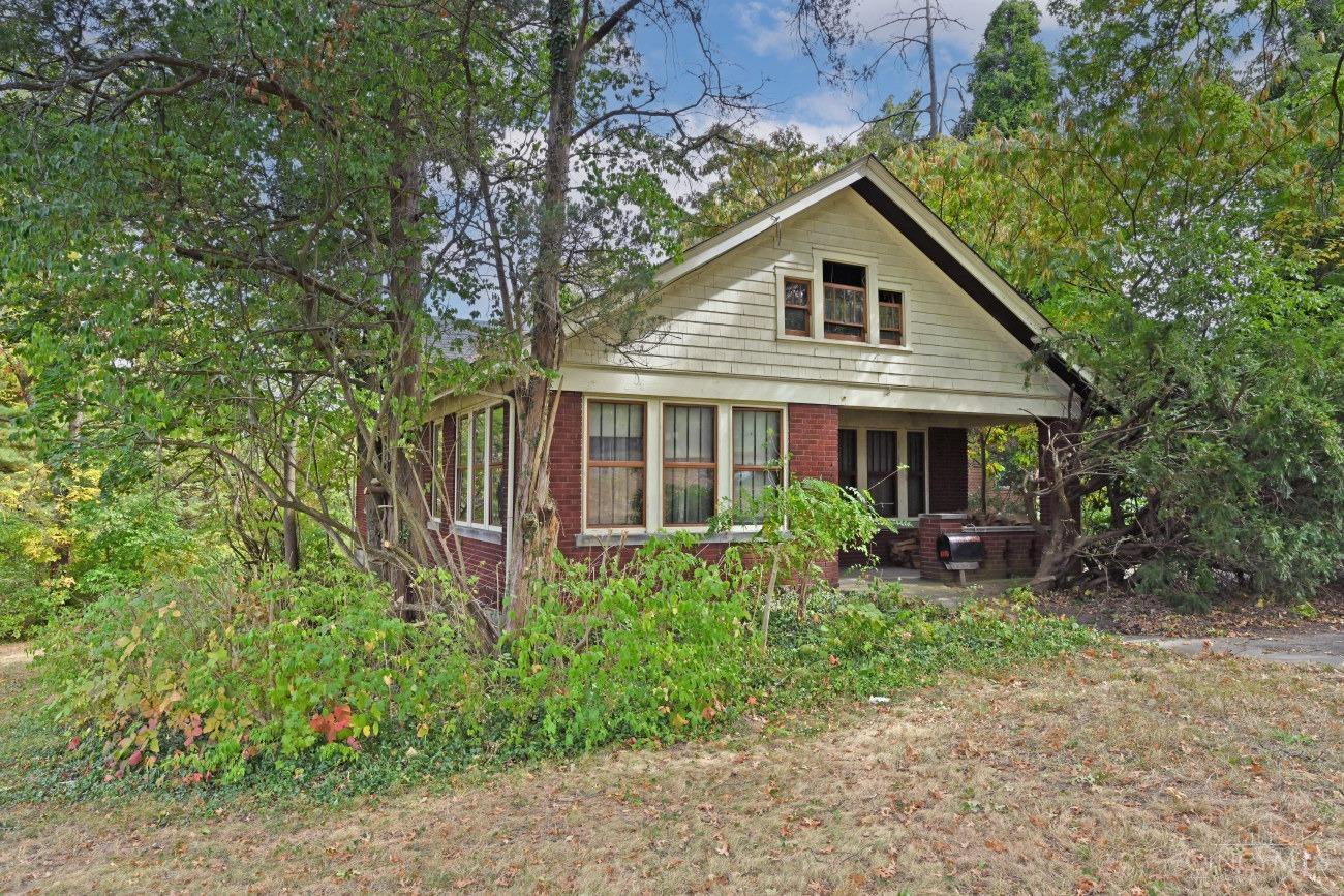 6106 Plainfield Road Silverton, OH 45213 - Photo 18 of 53