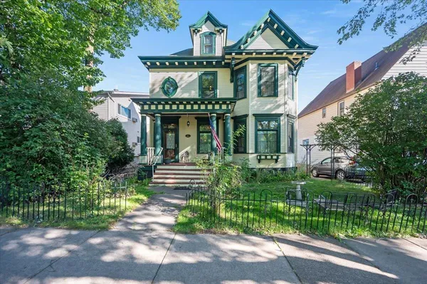 $469,900 | 1616 East 1st Street, Duluth, MN 55812