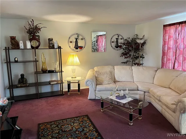 $260,000 | 6836 East High Street, Lockport Town, NY 14094