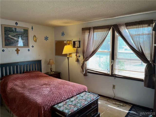 $260,000 | 6836 East High Street, Lockport Town, NY 14094