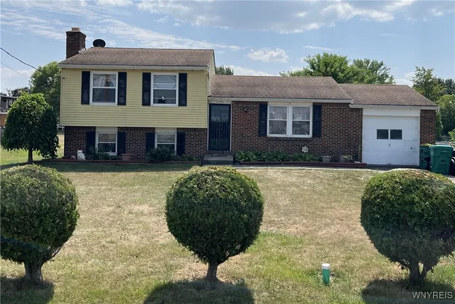 $260,000 | 6836 East High Street, Lockport Town, NY 14094