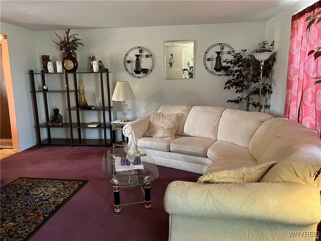 $260,000 | 6836 East High Street, Lockport Town, NY 14094