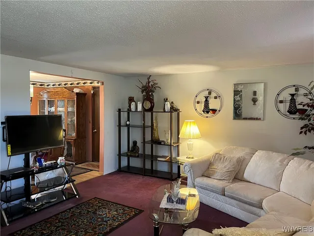 $260,000 | 6836 East High Street, Lockport Town, NY 14094