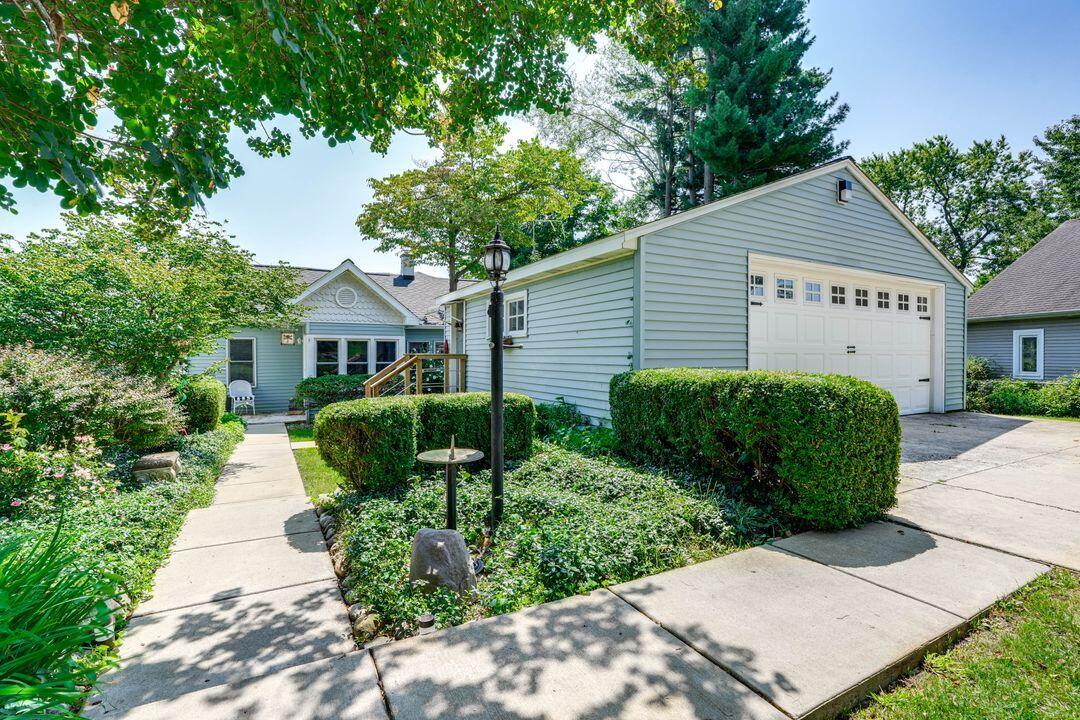 51479 Summit Street Paw Paw, MI 49079 - Photo 3 of 45 a0FPl000006qF1BMAU